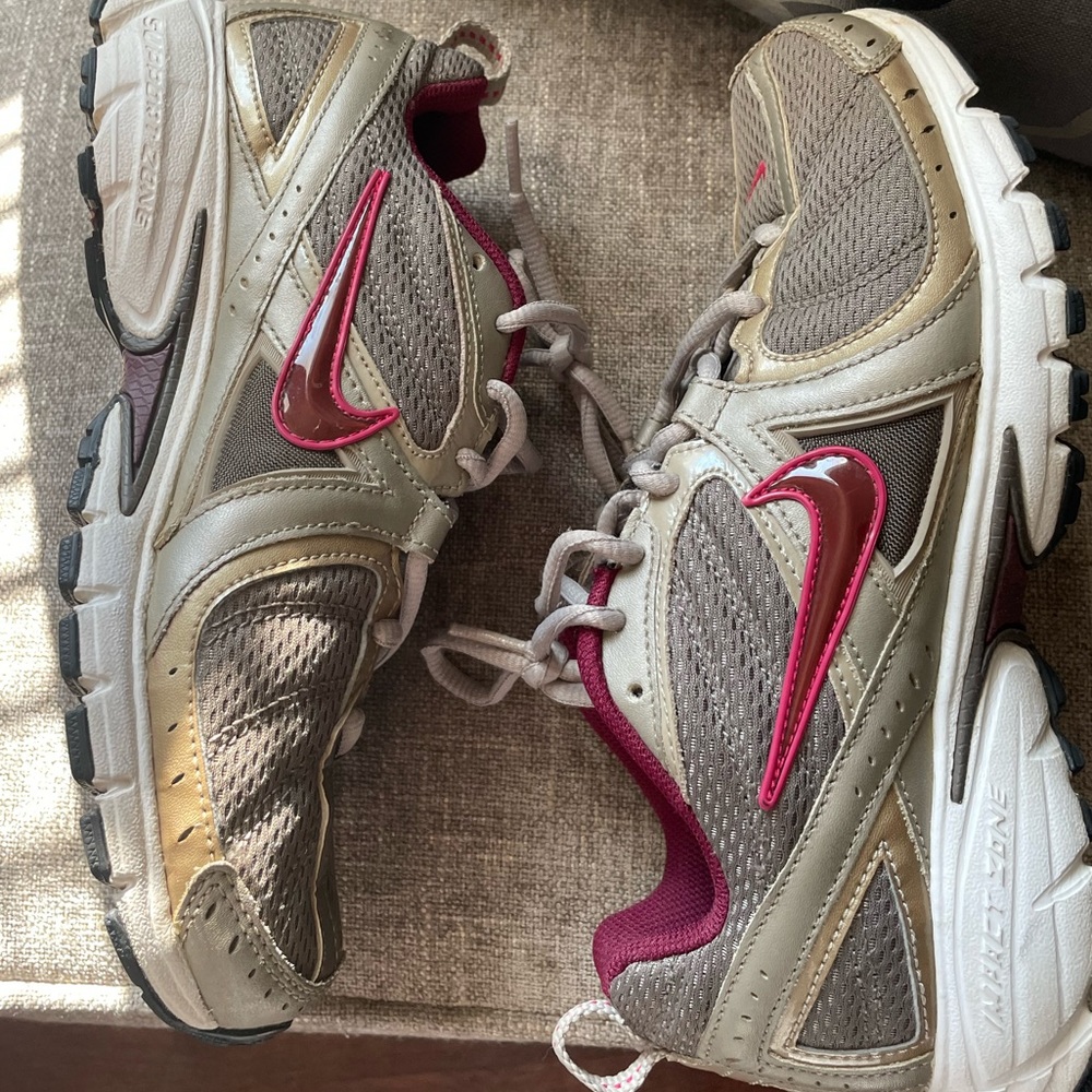 Women’s Nike running sneakers